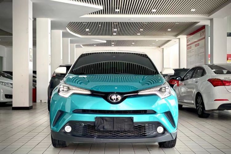 Toyota C-HR Sexy diamant 2018 2.0L version phare National VI