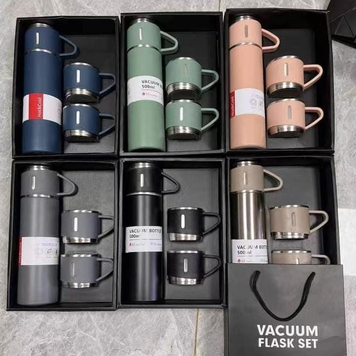 Ensemble Thermos + 3 tasses en acier