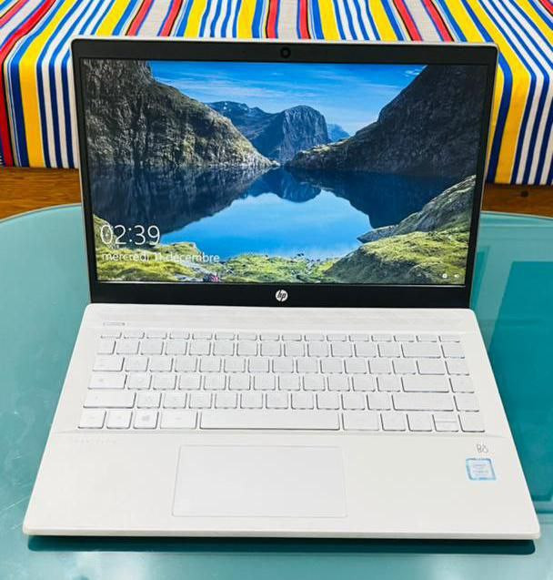 * HP PAVILLON * PC clean et slim Core i5  Ram 8gb DDR4  SDD 256gb 8th generation