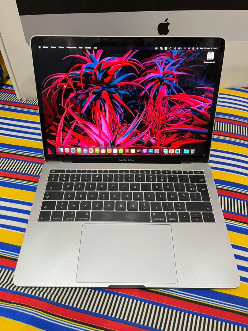 MacBook Pro ?  Année 2017 Core i5  Ram 8gb