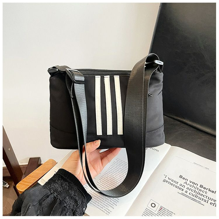 Sac à bandoulière léger et simple