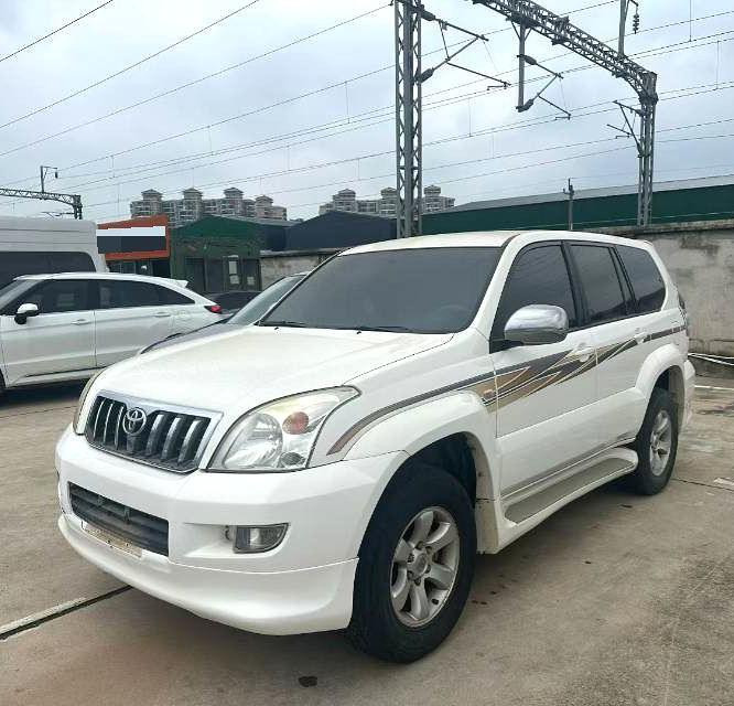 Toyota Prado 2.7 (importée), version International, 4x4, boîte automatique, année 2005 - Voiture d’occasion