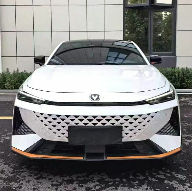 Changan modèle 2025 UNI-V 1.5T 2WD Édition Premium sport Automatique tout comme neuf